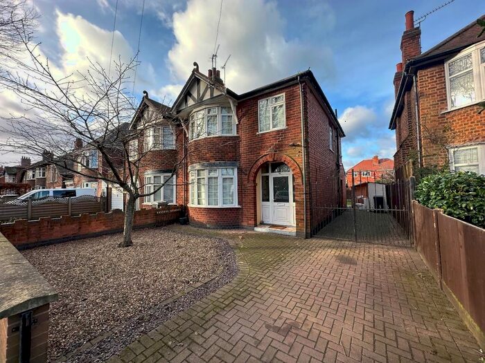 3 Bedroom Semi-Detached House To Rent In Blackbird Road, Leicester, LE4