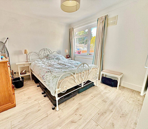 1 Bedroom Detached House To Rent In Keymer Crescent, Worthing, BN12