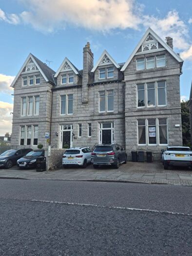 2 Bedroom Flat To Rent In King's Gate, Aberdeen, AB15