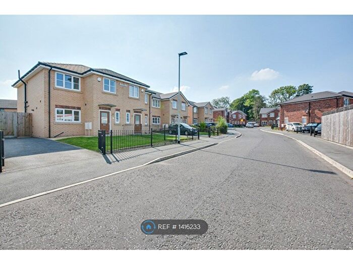 3 Bedroom Semi-Detached House To Rent In Magna Drive, Manchester, M8