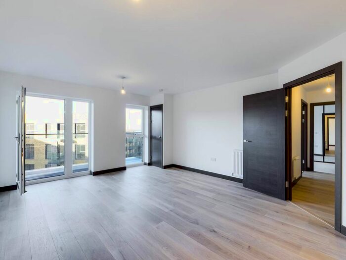 2 Bedroom Flat To Rent In William Mundy Way, Dartford, Kent, DA1