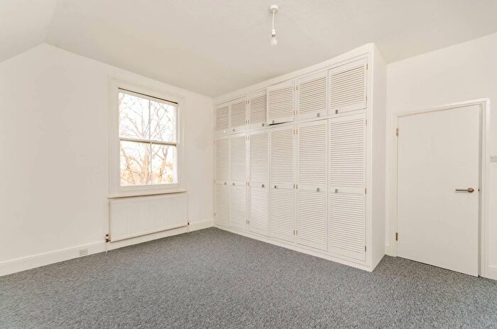 2 Bedroom Flat To Rent In Selhurst Road, Croydon, London, SE25