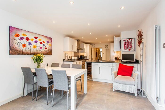 4 Bedroom Terraced House For Sale In East Ham, East London, E6