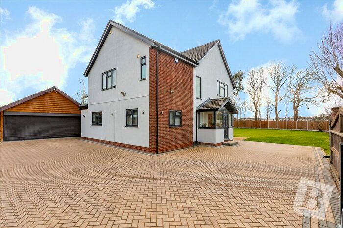 4 Bedroom Detached House For Sale In Horseman Side, Brentwood, Essex, CM14