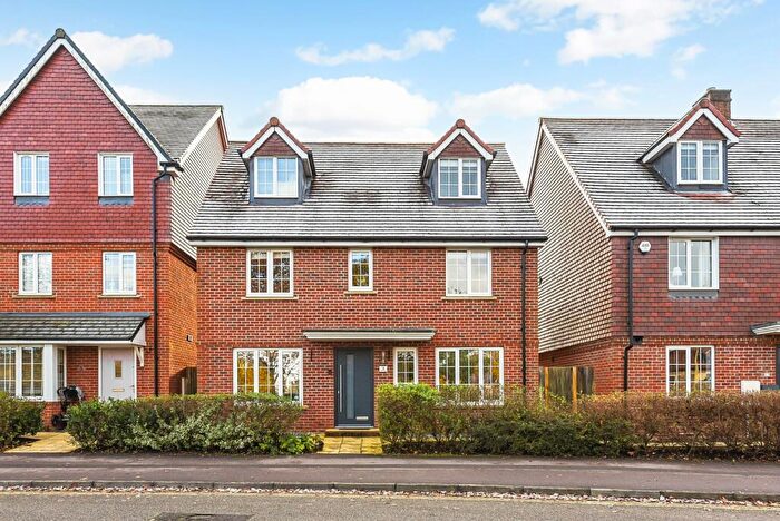 5 Bedroom Detached House For Sale In Canada Way, Liphook, Hampshire, GU30
