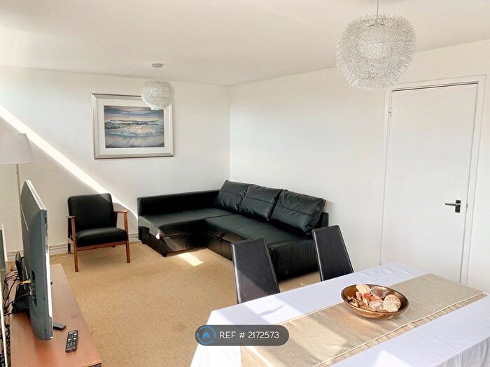 2 Bedroom Flat To Rent In Childbert Rd, Balham, SW17