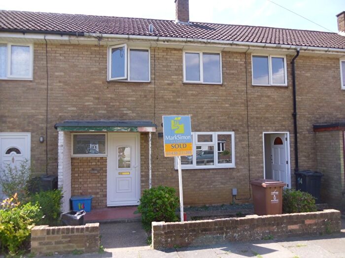 3 Bedroom Terraced House For Sale In Briardale, Stevenage, Hertfordshire, SG1