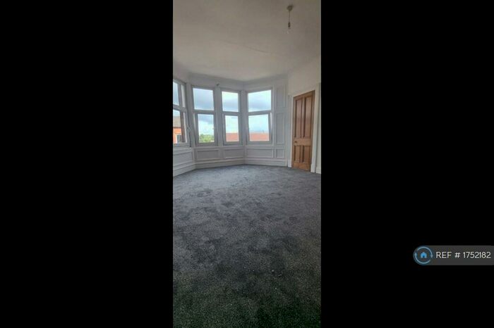 2 Bedroom Flat To Rent In Alexandra Parade, Glasgow, G31
