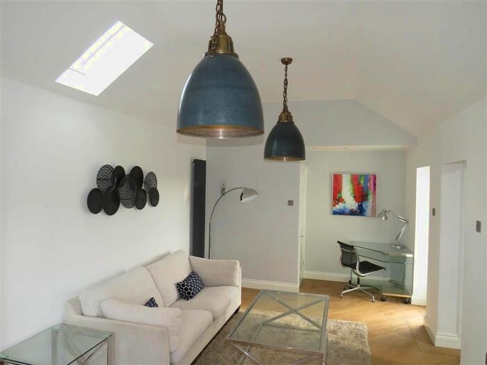 1 Bedroom Bungalow To Rent In Windmill Lane, Balsall Common, Coventry, CV7