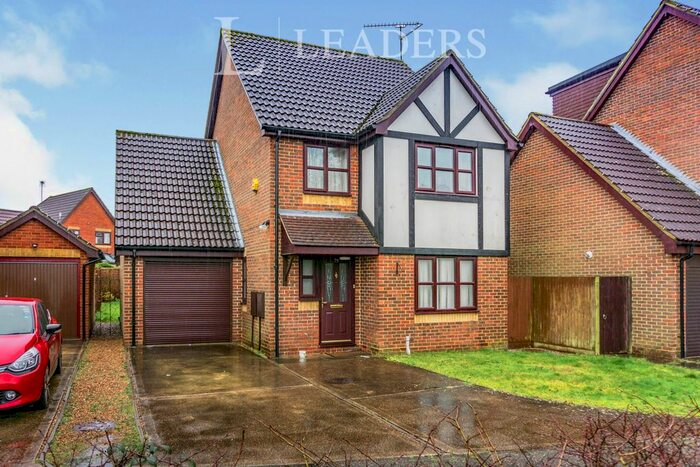 4 Bedroom Detached House To Rent In Oak Tree Way, Horsham, RH13