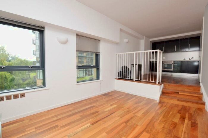 2 Bedroom Apartment To Rent In Whitehall Waterfront, Leeds City Centre, LS1