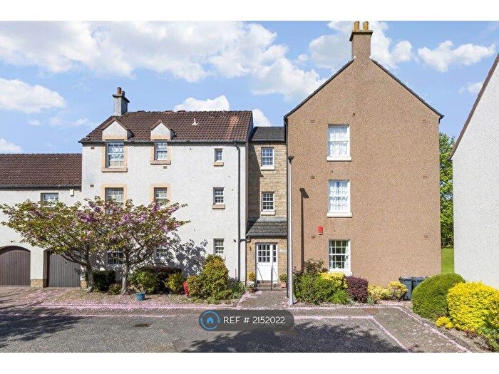 3 Bedroom Flat To Rent In Craigcrook Road, Edinburgh, EH4