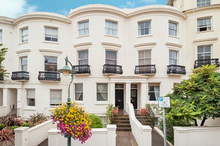 2 Bedroom Apartment For Sale In Lansdowne Place, Hove, East Sussex, BN3