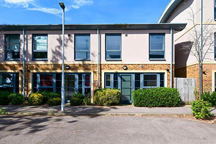 3 Bedroom House To Rent In Pond Road, Farnborough, GU14