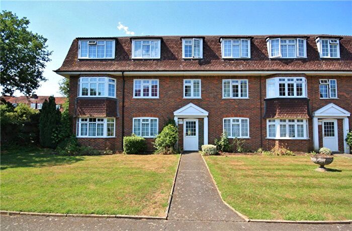 2 Bedroom Flat To Rent In Grosvenor Court, Guildford, Surrey, GU4