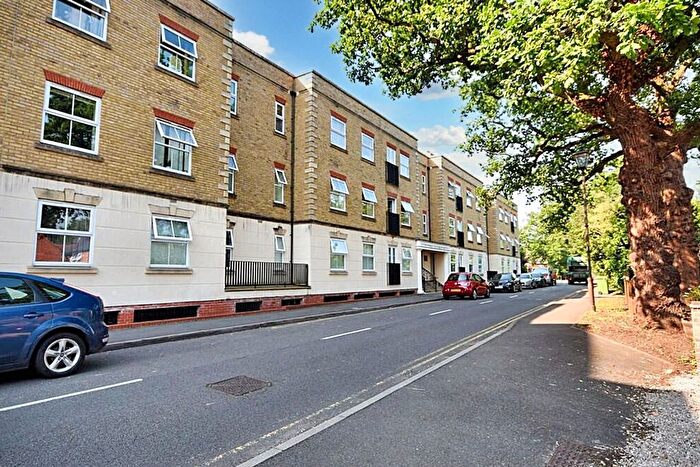 1 Bedroom Flat To Rent In Dickens Heath Road, Shirley, B90