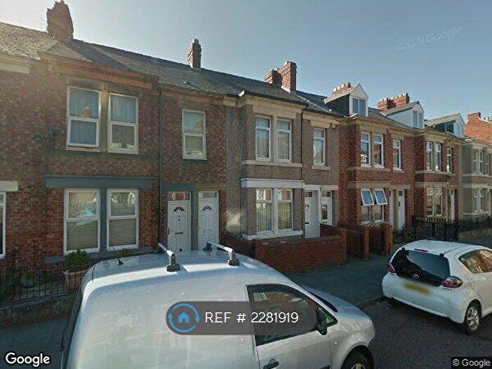3 Bedroom Flat To Rent In Northbourne Street, Gateshead, NE8