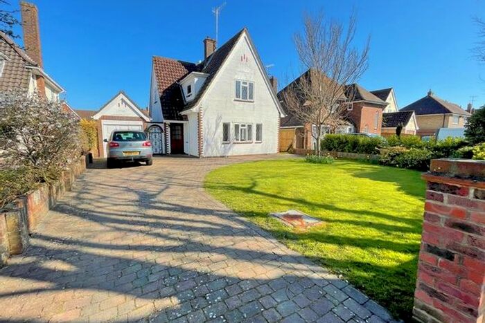 2 Bedroom Property To Rent In Aldsworth Avenue, Goring-By-Sea, Worthing, BN12