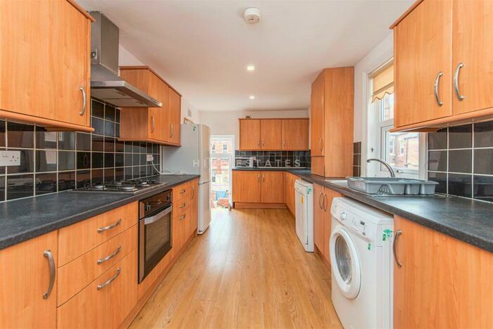 6 Bedroom Maisonette To Rent In Oakland Road, Jesmond, Newcastle Upon Tyne, NE2
