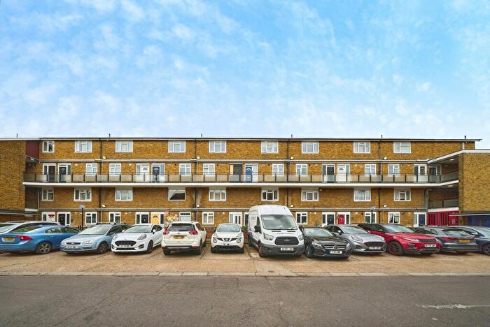 2 Bedroom Maisonette For Sale In Forest Street, London, E7