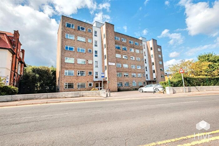 2 Bedroom Flat For Sale In Boscombe Spa Road, Bournemouth, BH5
