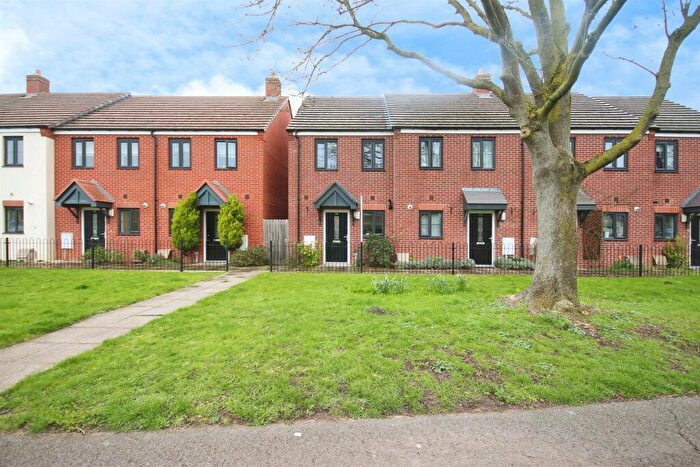 2 Bedroom End Of Terrace House For Sale In Sydenham Drive, Leamington Spa, CV31