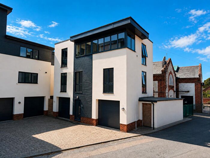 2 Bedroom Detached House For Sale In Seabrook Road, Hythe, CT21
