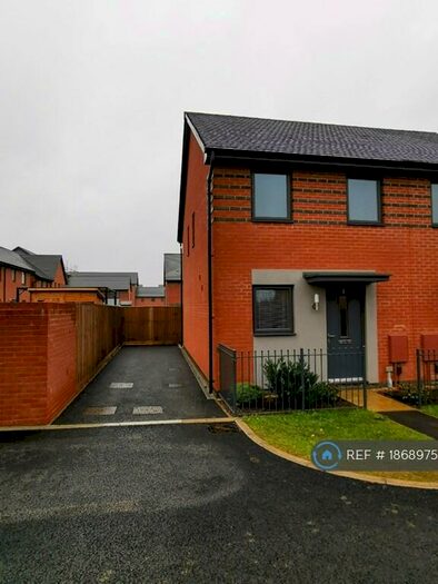 2 Bedroom Semi-Detached House To Rent In Buckle Rise, Exeter, EX1