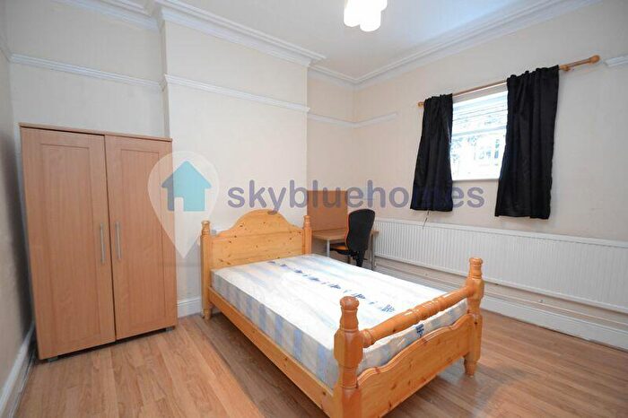 5 Bedroom Terraced House To Rent In St. Albans Road, Leicester, LE2