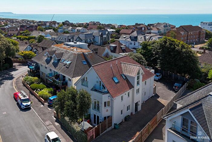 2 Bedroom Apartment For Sale In Warren Edge Road, Bournemouth, Dorset, BH6