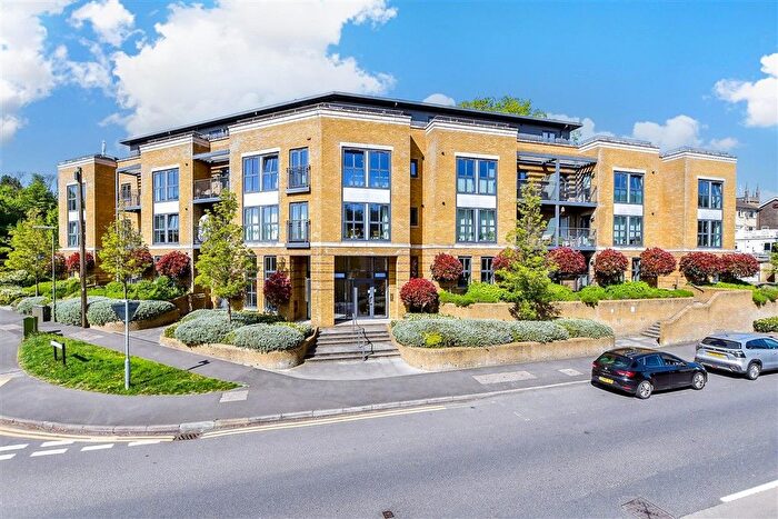 2 Bedroom Flat For Sale In Godstone Road, Caterham, Surrey, CR3