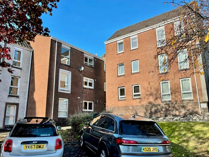 2 Bedroom Flat To Rent In Kirkton, Erskine, Renfrewshire, PA8