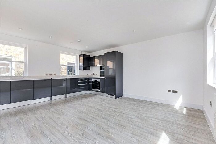 1 Bedroom Flat To Rent In Munster Road, Munster Village, SW6