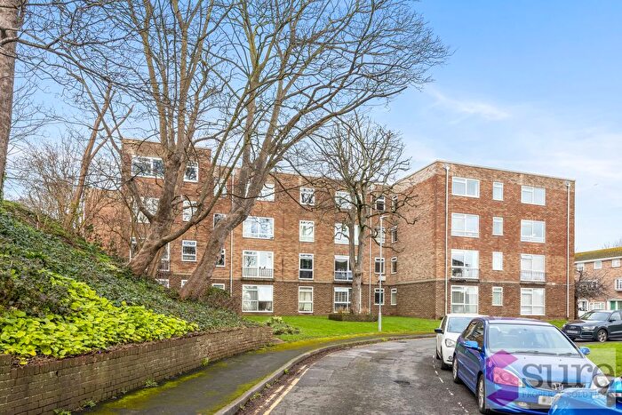 1 Bedroom Flat To Rent In Tower Road, Brighton, BN2