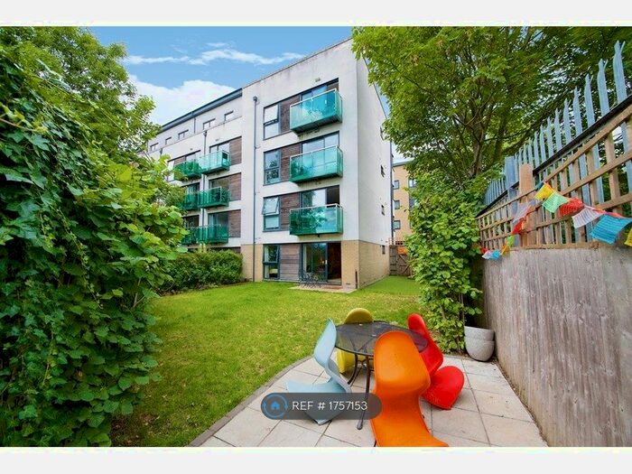 2 Bedroom Flat To Rent In Green Lanes, London, N4