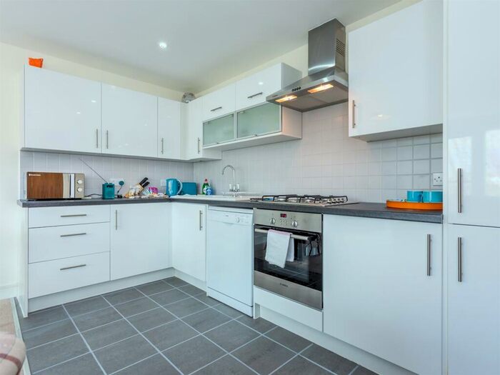 2 Bedroom Apartment To Rent In High Street, Poole, BH15