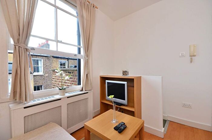 Studio To Rent In Fairholme Road, West Kensington, London, W14