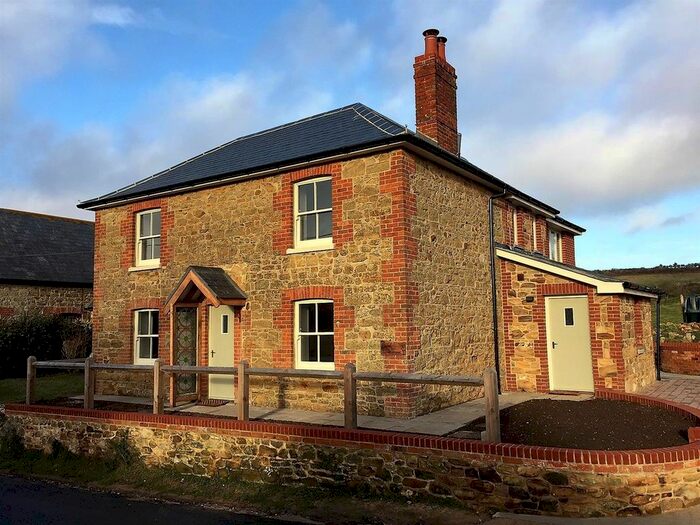 4 Bedroom Detached House To Rent In Sandy Way, Shorwell, Newport, PO30