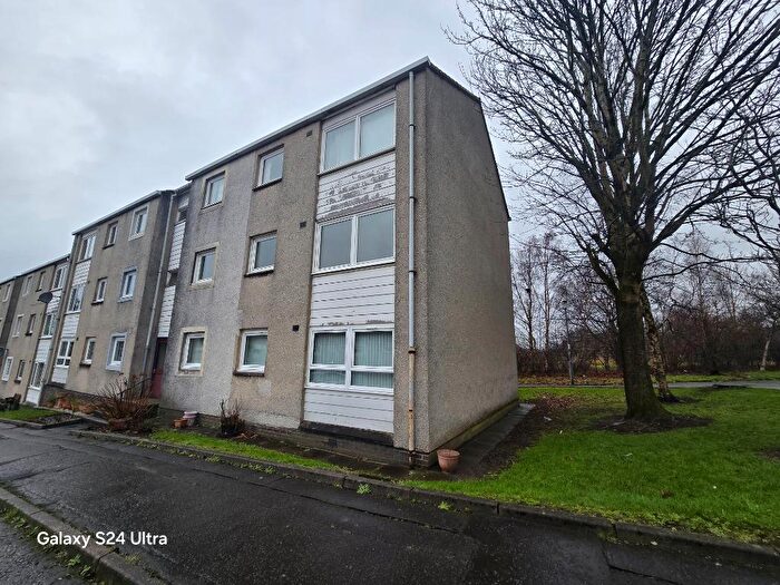 3 Bedroom Flat To Rent In Milovaig Street, Summerston, Glasgow, G23
