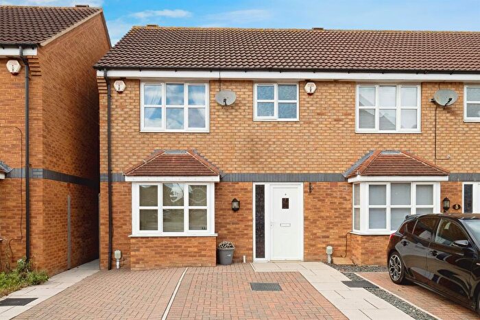 3 Bedroom End Of Terrace House For Sale In Tyrell Oaks, Hedon, Hull, HU12