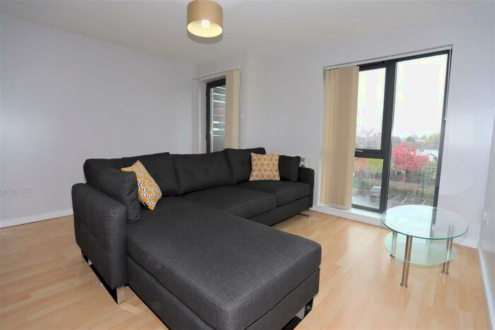 2 Bedroom Apartment To Rent In Quay, Salford, M5