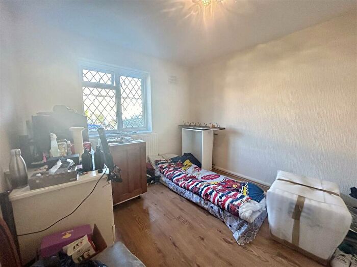 2 Bedroom Apartment To Rent In Potters Field, Harlow, CM17