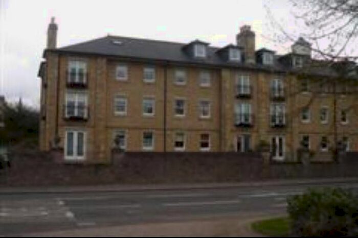 2 Bedroom Flat To Rent In The Archery, Marshall Place, Perth, PH2
