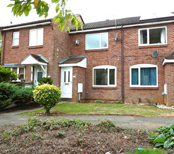 2 Bedroom Terraced House For Sale In Winchelsea Close, Banbury, OX16