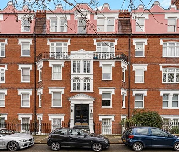 1 Bedroom Flat For Sale In Waldemar Avenue, Parsons Green, SW6