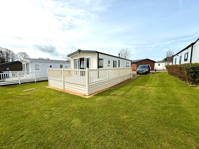 3 Bedroom Park Home For Sale In Plas Coch Country & Leisure Retreat, LL61