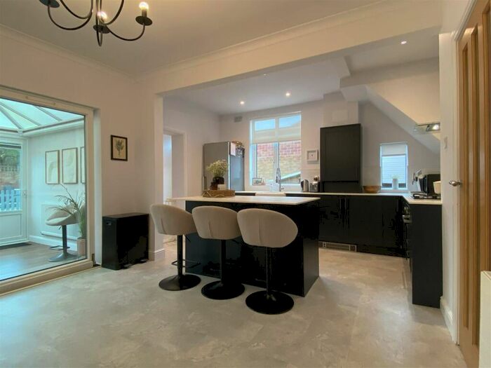 3 Bedroom Semi-Detached House For Sale In Wellington Street, Syston., LE7