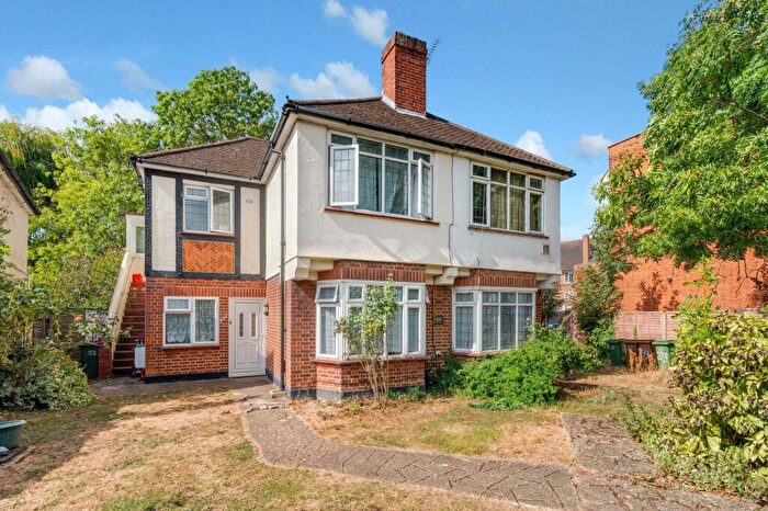 2 Bedroom Property For Sale In Malden Road, Cheam, SM3