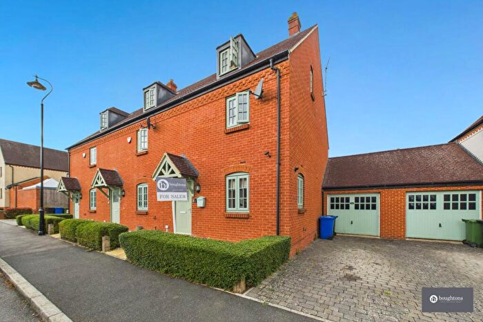 3 Bedroom Semi-Detached House For Sale In Jutland Drive, Brackley, NN13