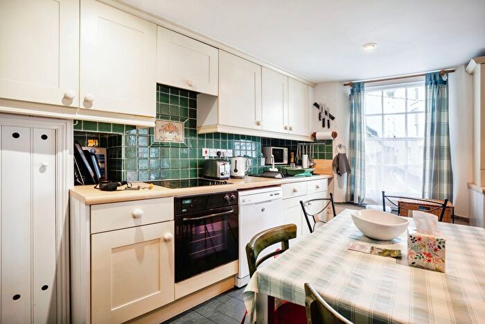 2 Bedroom End Of Terrace House For Sale In Bull Hill, Fowey, Cornwall, PL23